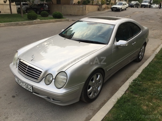 Mercedes  2002, 220,000 km - 2.3 l - Bakı