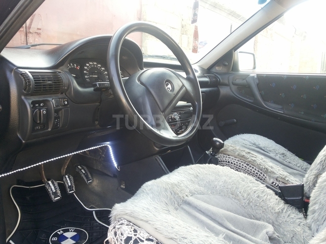 Opel Astra 1994, 300,000 km - 1.6 l - Bakı