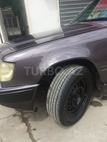 Mercedes E 200 1990, 485,000 km - 2.0 l - Bakı