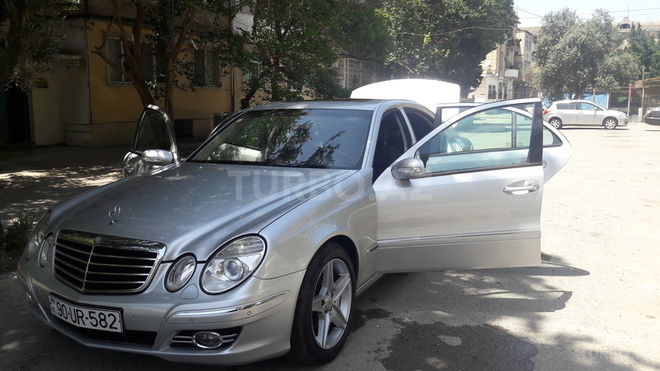 Mercedes E 270 2002, 166,000 km - 2.7 l - Bakı