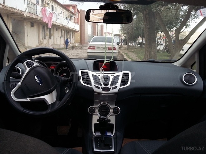 Ford Fiesta 2011, 78,000 km - 1.4 l - Bakı