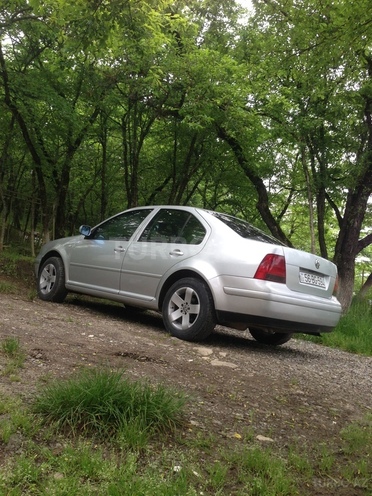 Volkswagen Bora 2001, 26,400 km - 1.6 l - Şamaxı