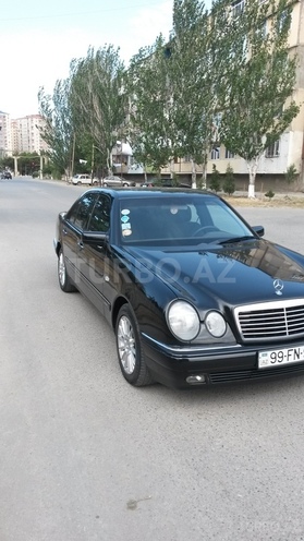Mercedes E 240 1999, 257,000 km - 2.4 l - Sumqayıt