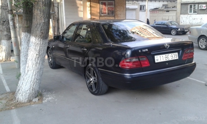 Mercedes E 320 1996, 196,237 km - 3.2 l - Bakı