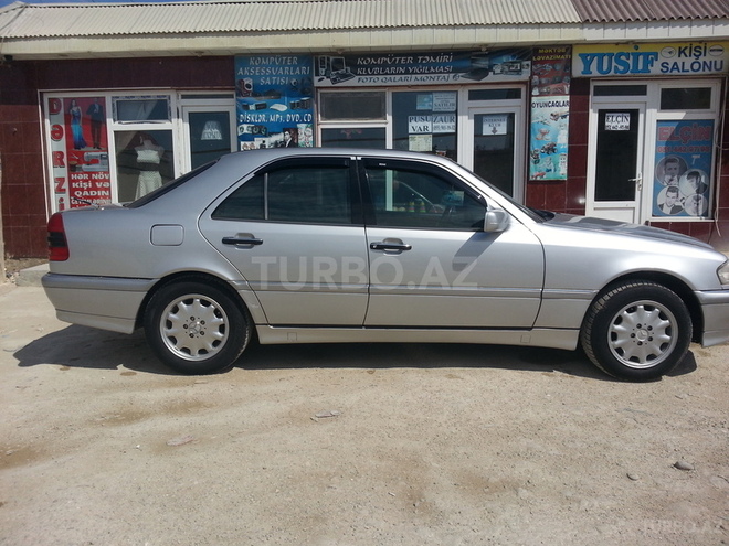 Mercedes C 230 1997, 268,560 km - 2.3 l - Bakı