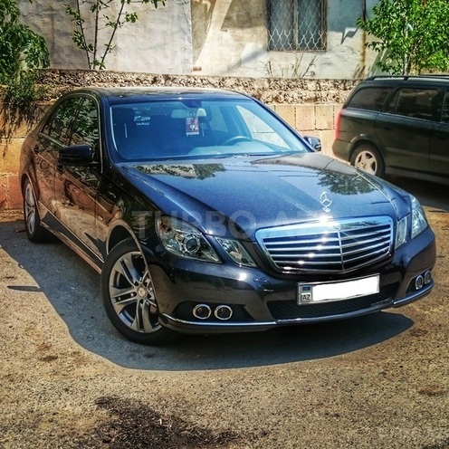 Mercedes E 220 2011, 135,000 km - 2.2 л - Bakı