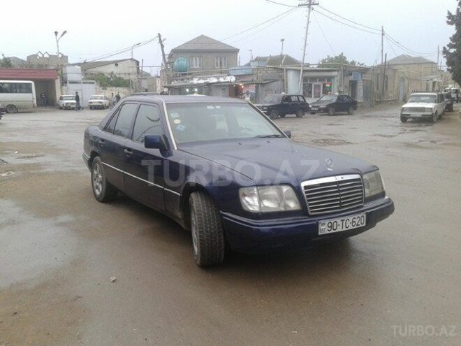 Mercedes E 220 1995, 2,500,000 km - 2.2 l - Bakı