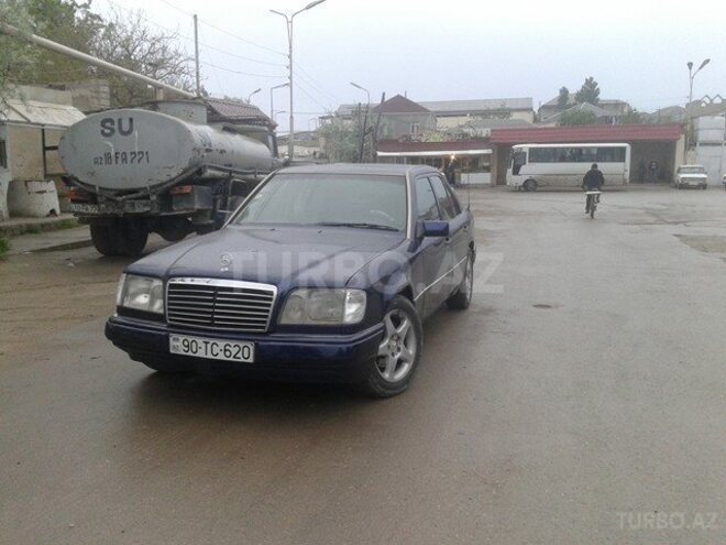 Mercedes E 220 1995, 2,500,000 km - 2.2 l - Bakı
