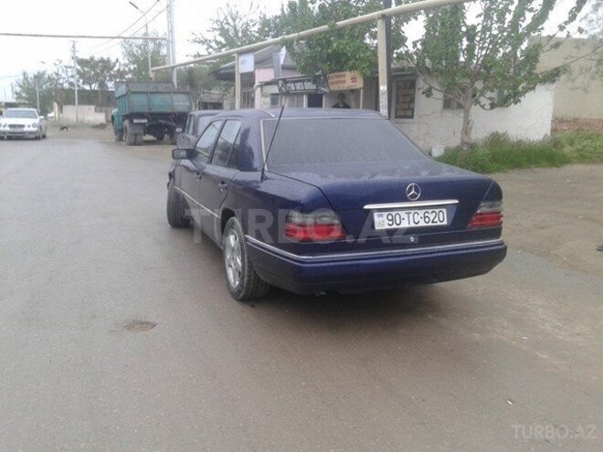 Mercedes E 220 1995, 2,500,000 km - 2.2 l - Bakı
