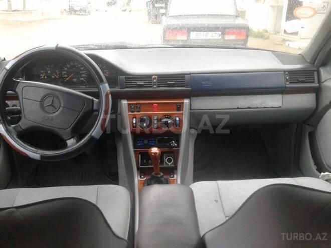 Mercedes E 220 1995, 2,500,000 km - 2.2 l - Bakı