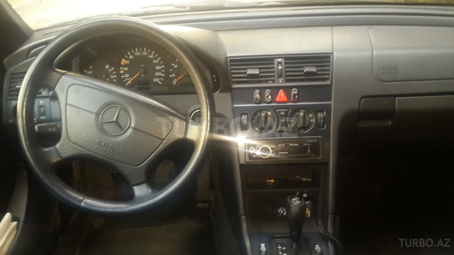 Mercedes C 220 1999, 226,450 km - 2.2 l - Bakı