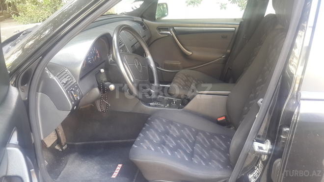 Mercedes C 220 1999, 226,450 km - 2.2 l - Bakı