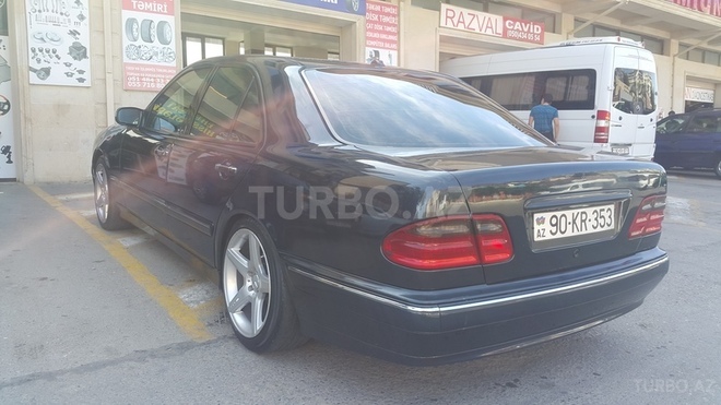 Mercedes E 270 2000, 310,000 km - 2.7 l - Bakı