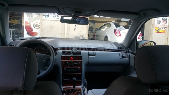 Mercedes E 270 2000, 310,000 km - 2.7 l - Bakı
