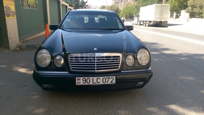Mercedes E 240 1999, 243,000 km - 2.4 l - Bakı