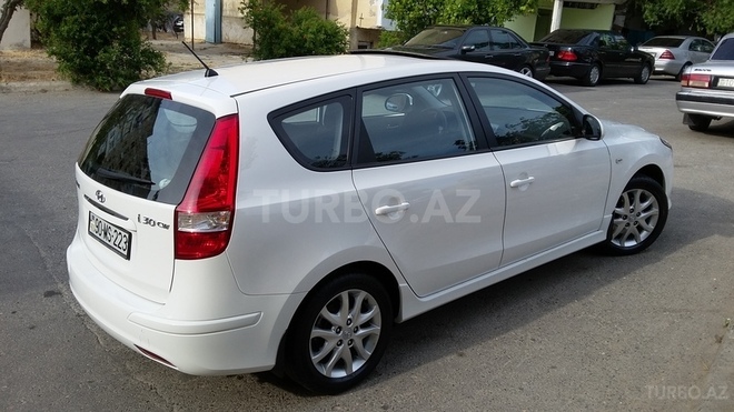 Hyundai i30 2011, 42,000 km - 1.6 л - Bakı