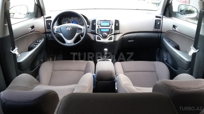 Hyundai i30 2011, 42,000 km - 1.6 л - Bakı