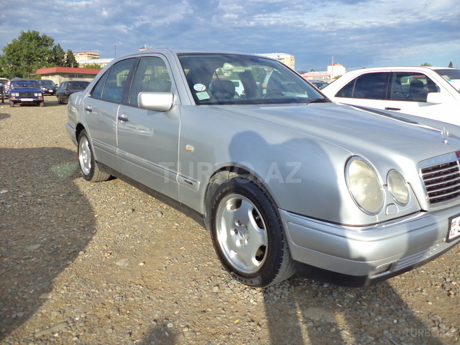 Mercedes E 230 1996, 171,000 km - 2.3 l - Gəncə