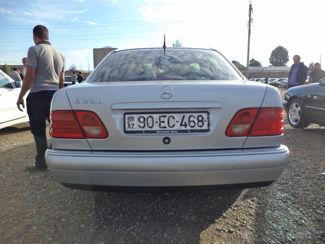 Mercedes E 230 1996, 171,000 km - 2.3 l - Gəncə