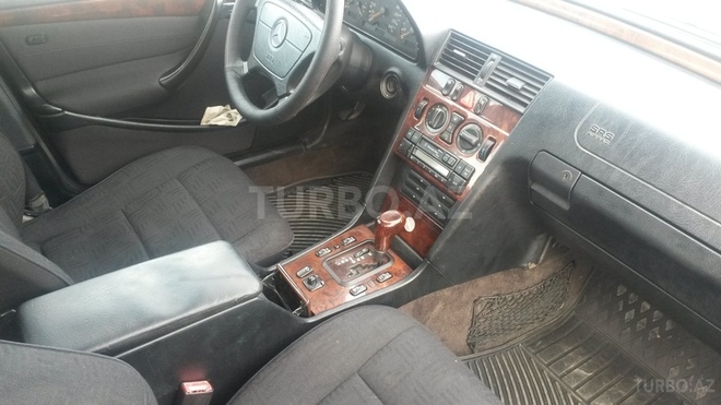 Mercedes C 180 1999, 262,000 km - 1.8 l - Bakı