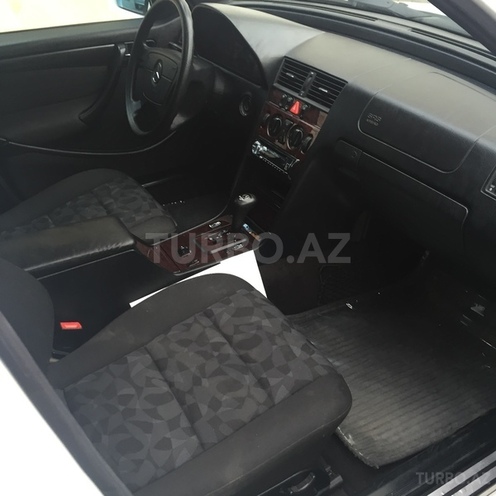 Mercedes C 220 2000, 248,000 km - 2.2 l - Bakı