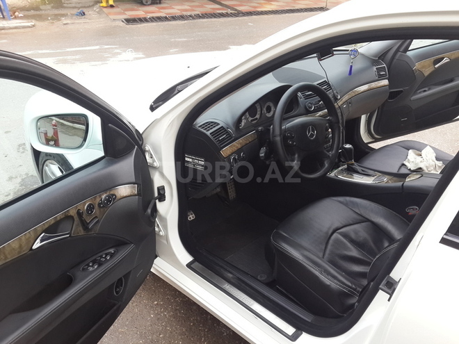 Mercedes E 320 2006, 130,000 km - 3.2 l - Bakı