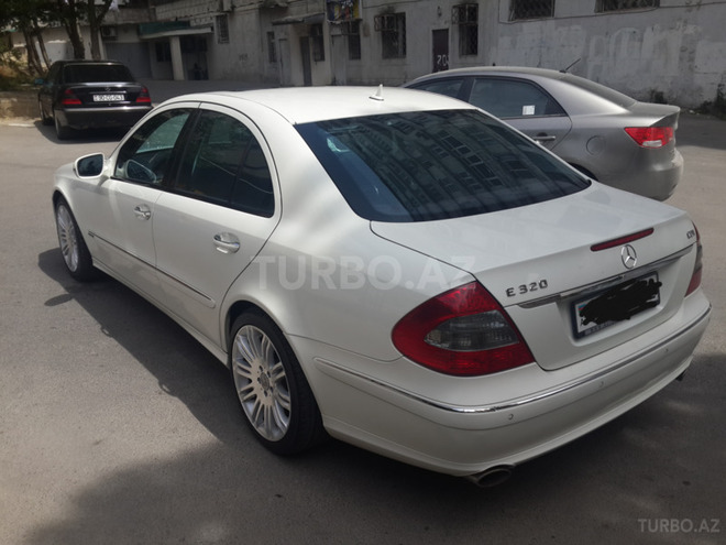 Mercedes E 320 2006, 130,000 km - 3.2 l - Bakı