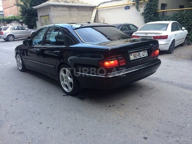 Mercedes E 270 2001, 240,000 km - 2.7 l - Bakı