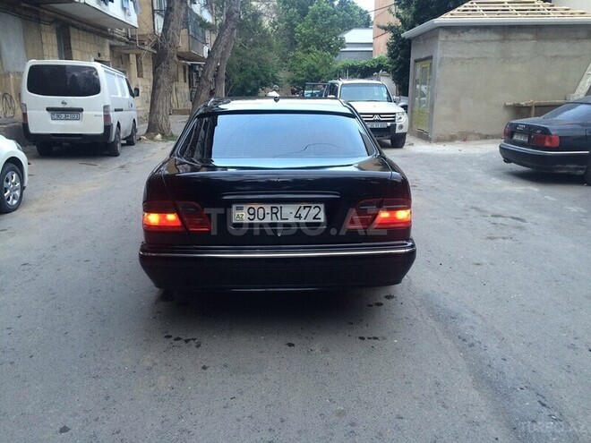 Mercedes E 270 2001, 240,000 km - 2.7 l - Bakı