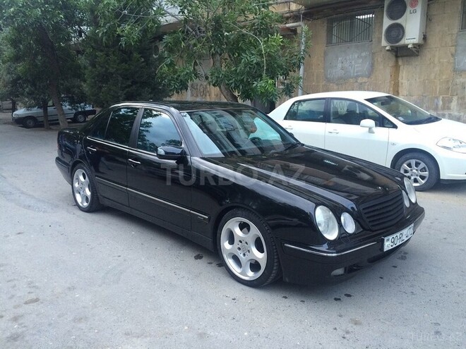 Mercedes E 270 2001, 240,000 km - 2.7 l - Bakı