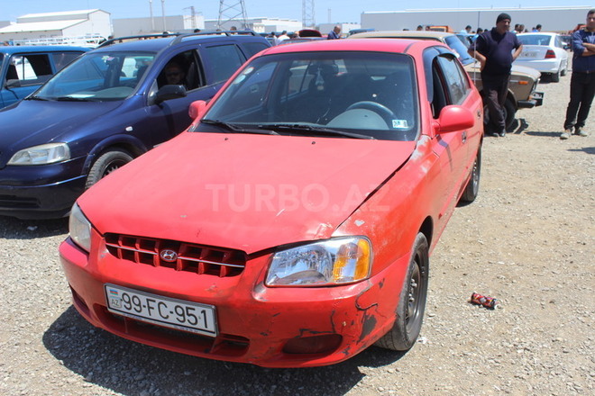 Hyundai Accent 2001, 180,000 km - 1.6 l - Bakı
