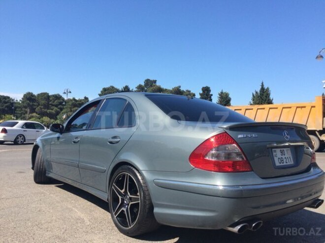 Mercedes E 320 2004, 133,000 km - 3.2 l - Bakı