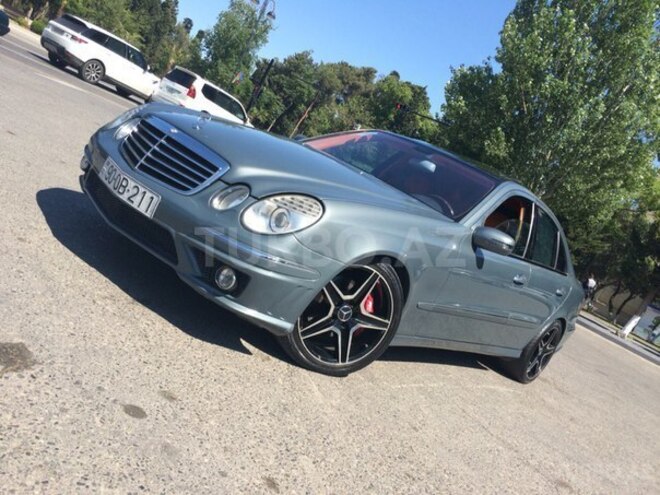 Mercedes E 320 2004, 133,000 km - 3.2 l - Bakı