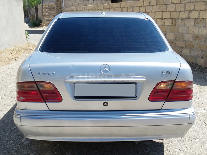 Mercedes E 320 2000, 246,581 km - 3.2 l - Xırdalan