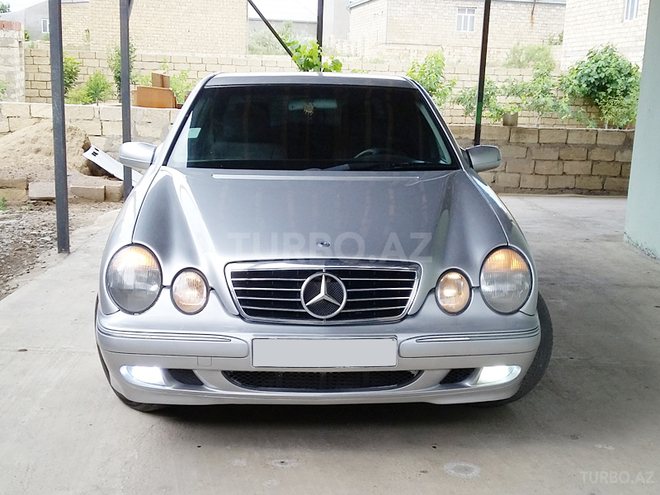 Mercedes E 320 2000, 246,581 km - 3.2 l - Xırdalan