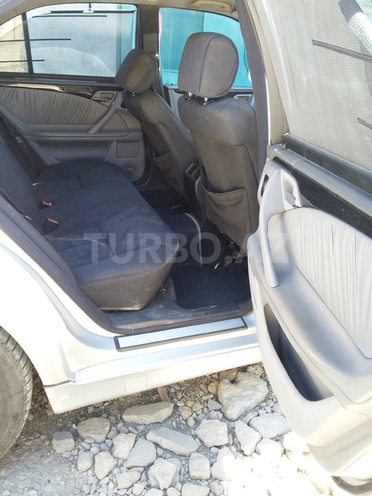 Mercedes E 320 2000, 246,581 km - 3.2 l - Xırdalan