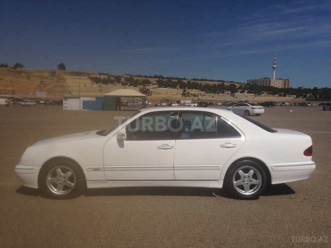 Mercedes E 270 2000, 375,000 km - 2.7 l - Bakı