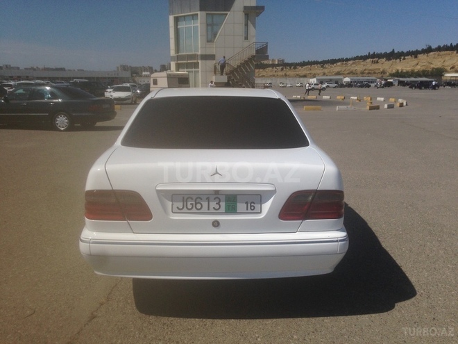Mercedes E 270 2000, 375,000 km - 2.7 l - Bakı