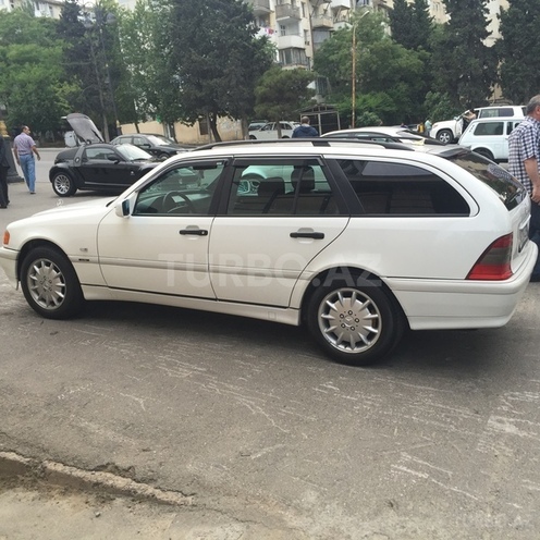 Mercedes C 220 2000, 245,000 km - 2.2 l - Bakı