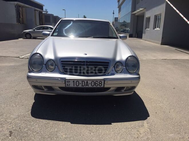 Mercedes E 280 2000, 245,000 km - 2.8 l - Bakı