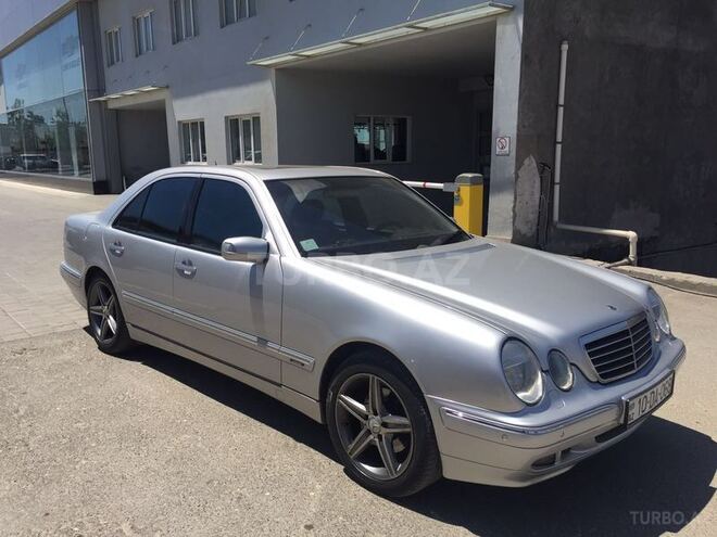 Mercedes E 280 2000, 245,000 km - 2.8 l - Bakı