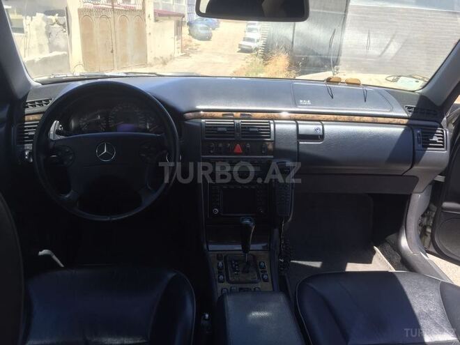 Mercedes E 280 2000, 245,000 km - 2.8 l - Bakı