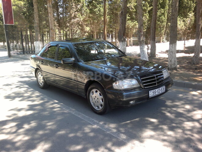 Mercedes C 220 1994, 250,000 km - 2.2 l - Sumqayıt