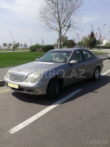 Mercedes E 220 2002, 227,000 km - 2.2 л - Bakı