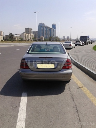 Mercedes E 220 2002, 227,000 km - 2.2 л - Bakı