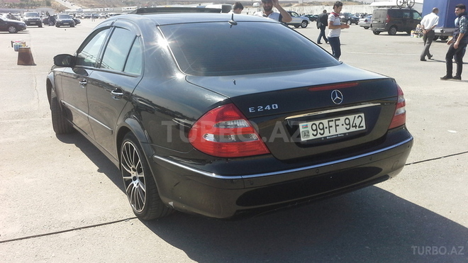 Mercedes E 240 2005, 255,000 km - 2.6 л - Bakı