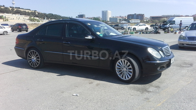 Mercedes E 240 2005, 255,000 km - 2.6 л - Bakı