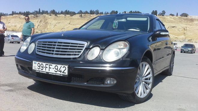Mercedes E 240 2005, 255,000 km - 2.6 л - Bakı