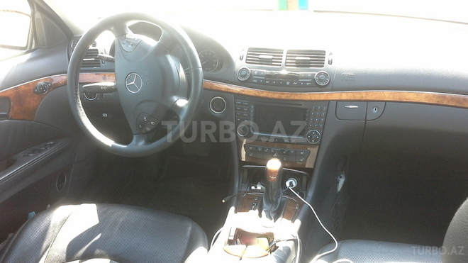 Mercedes E 240 2005, 255,000 km - 2.6 л - Bakı