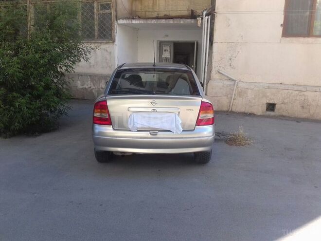 Opel Astra 2002, 160,000 km - 2.0 l - Bakı